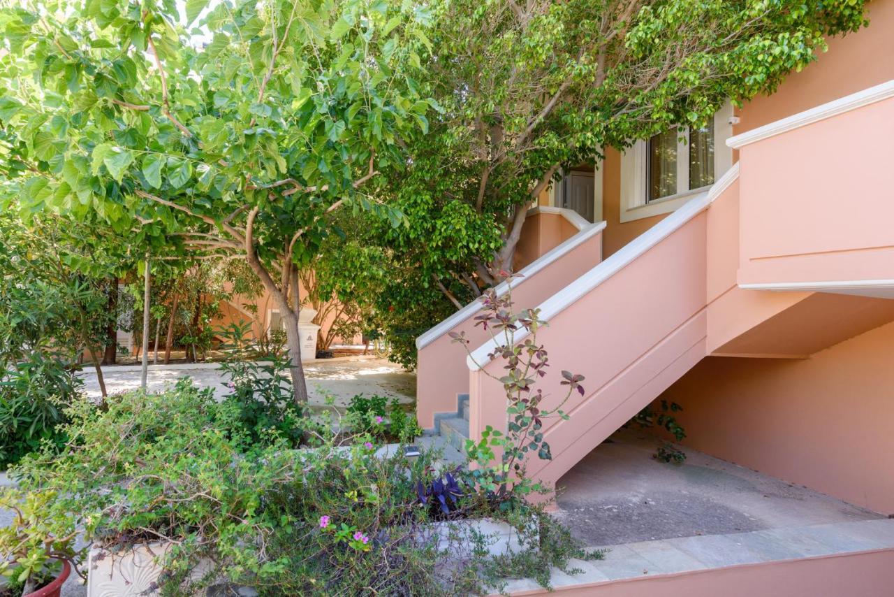 Poseidon Studios & Apartments Palaiochora Exterior photo